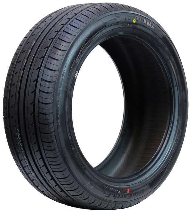 Llanta YOKOHAMA ES32 215/60R16 en autollantas.com.co