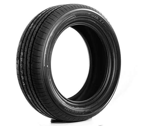 Llanta YOKOHAMA AE51 275/35R19 en autollantas.com.co